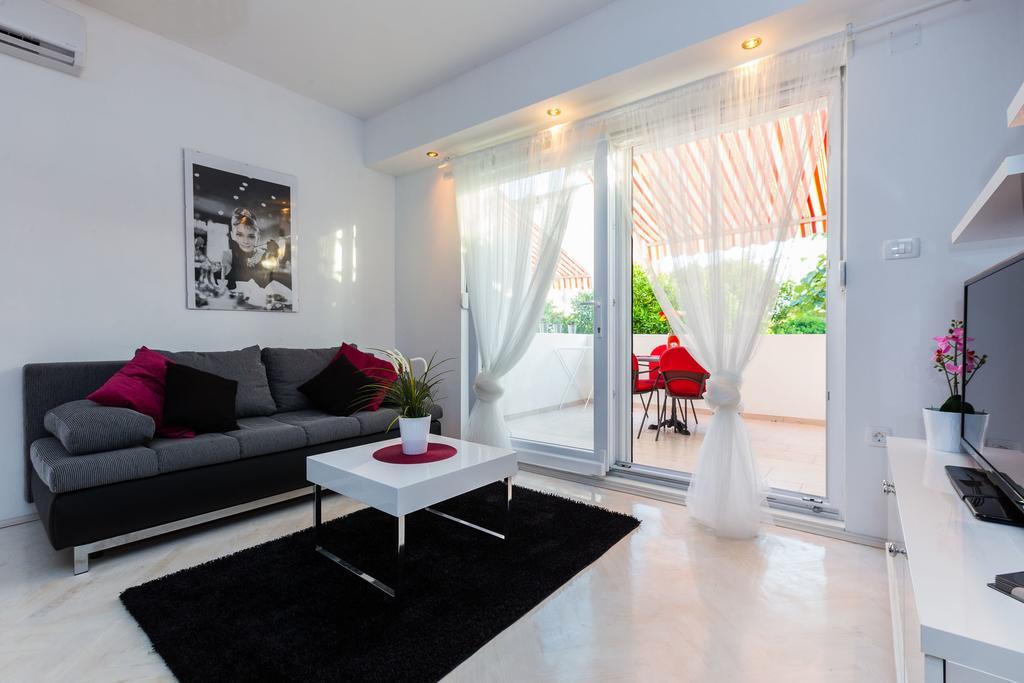 Apartments Elizabeth Biograd Na Moru Ruang foto